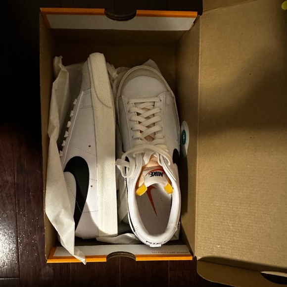 Nike Blazer Low ‘77 VNTG - Picture 2 of 10